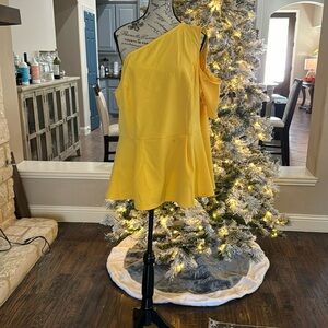 Yellow one shoulder peplum top